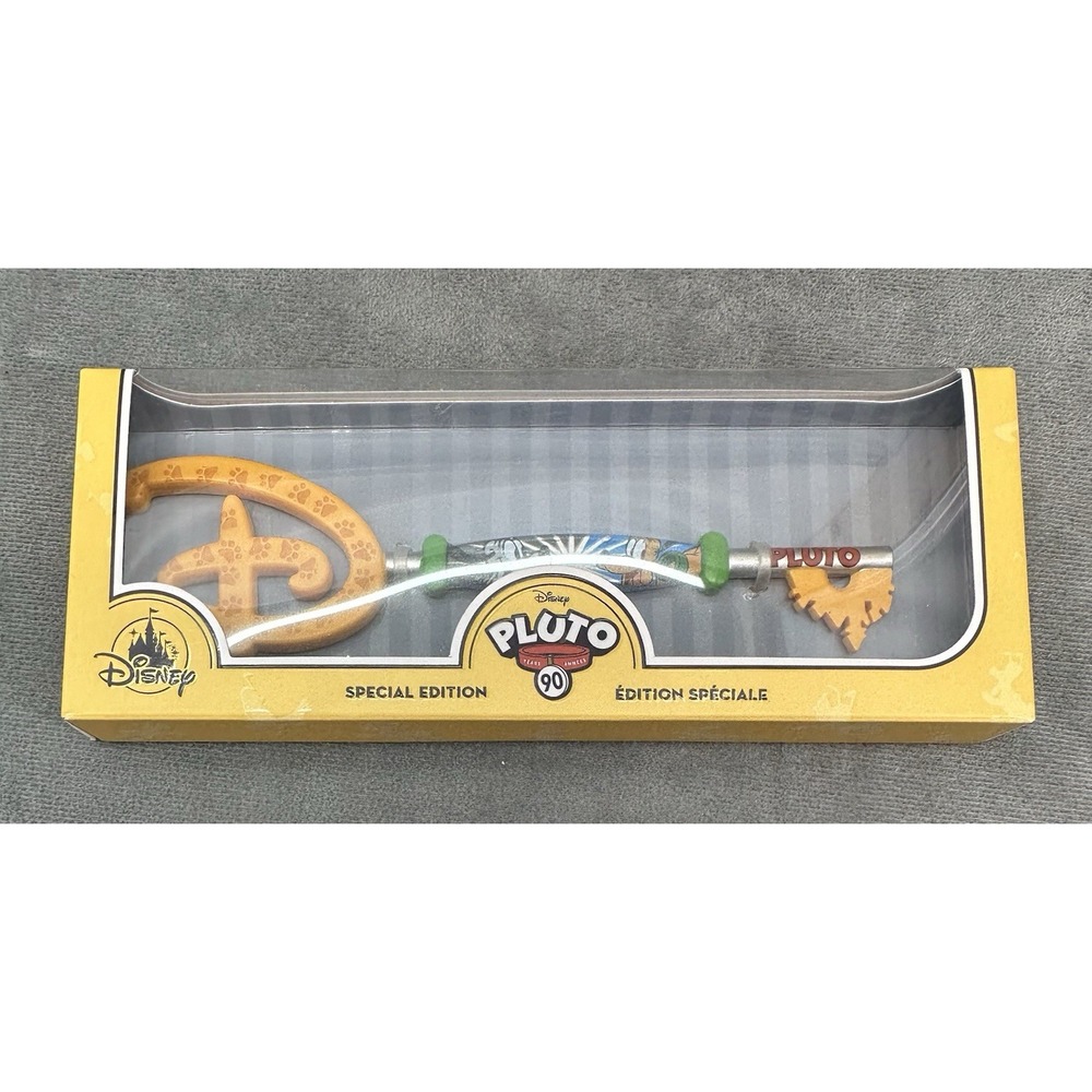 Disney Store Pluto 90th Anniversary Key Limited Edition Mickey Donald Fab Five
